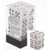 Chessex: Frosted Clear/Black 16Mm D6 Dice